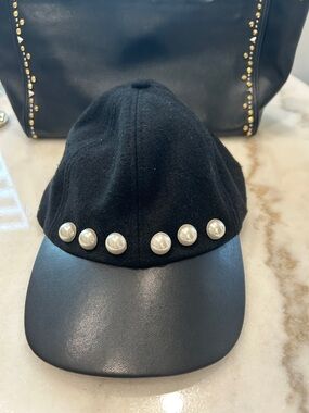 Laundry By Shelli Segal Black Pearl-Embellished Wool & Leather Cap size S